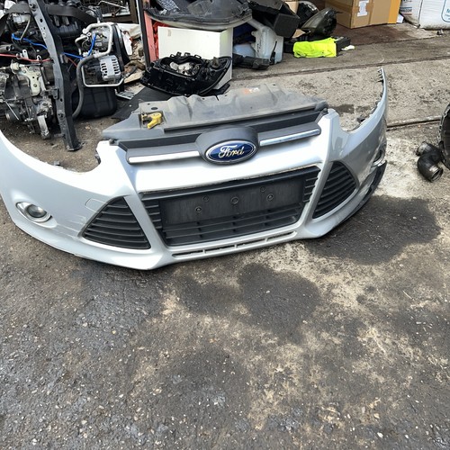 Ford focus front bumper - front,