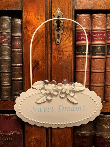 Sweet dreams cream metal - "sweet,