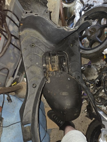 Honda pes 125 footwell - pes,
