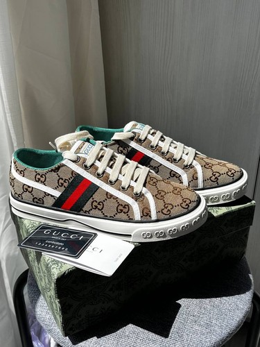 Gucci women supreme - gg,