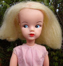 LOVELY VINTAGE 1960S BLONDE