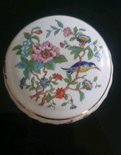 Ainsley Pembroke Trinket Pot With Lid Fine Bone China Florel And Bird Design ?