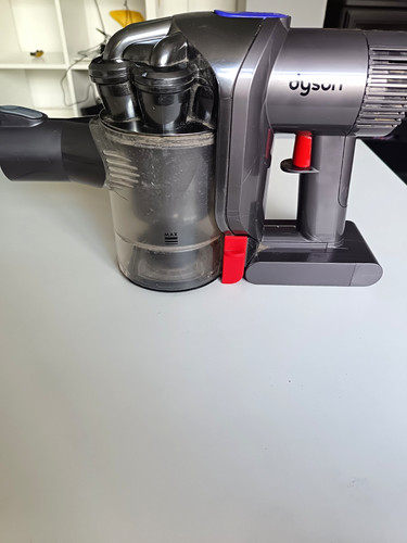 Dyson bagless battery handheld - bagless,