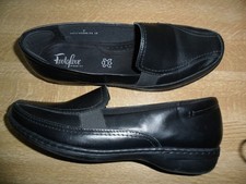 LADIES BLACK FOOTGLOVE WIDER