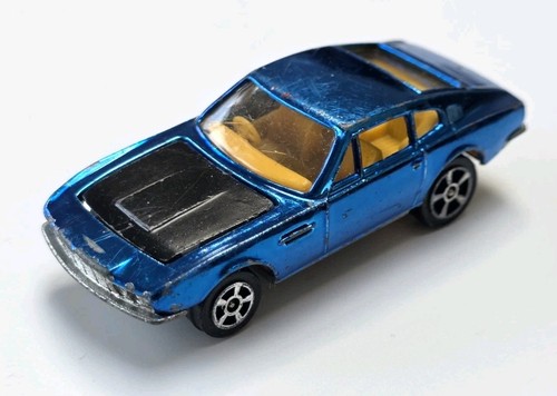 Corgi rockets 913 aston martin - corgi,