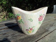 Maling 142 Shaped Vase - "Floret" - 1960's - Lovely