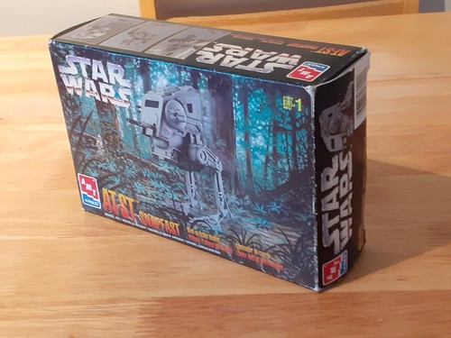 Star wars snapfast model - at-st,