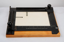 Leitz Wetzlar 11x8" enlarging Frame Mask Enlarging Easel BASE CLAMPING type