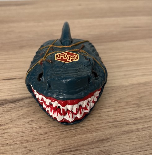 Mighty max shark jaws - shark,