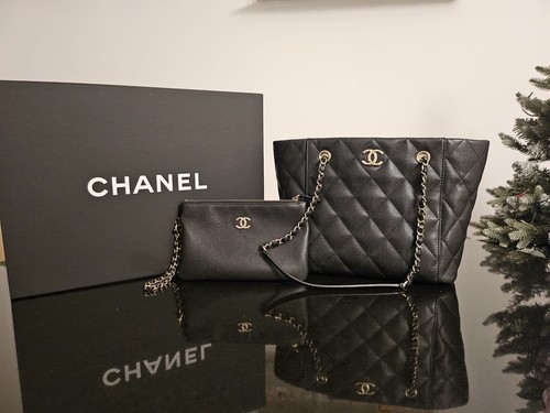 Chanel black caviar tote - black, with
