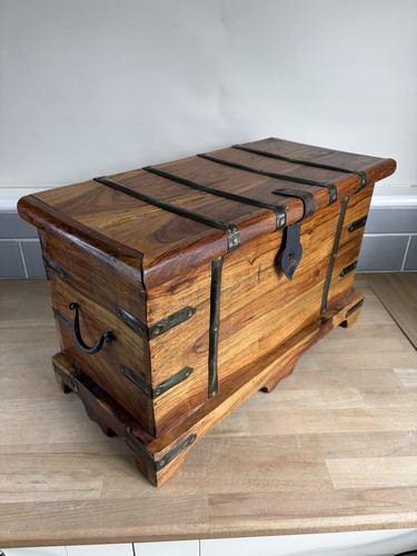 Vintage wooden chest trunk - wooden,