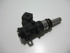 Fuel injector valve injection