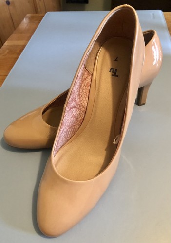 Nude patent court shoes - tu,