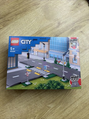 Lego city road plates - road, building