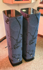 Linn 530 Active Speakers. Bird