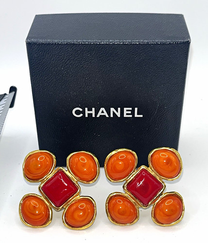 Chanel signed gold tone - signed,