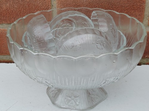 Piece pressed glass bowl - pressed,
