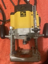 Dewalt DW625E Router