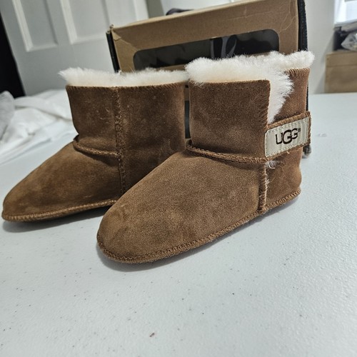 Ugg kids erin crib boots - crib,