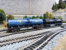 Triang bogie tank wagons x 2 for OO gauge model train set