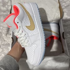 jordan nike 1 low sesame flash