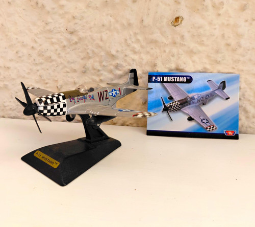 Motor max mustang diecast - motor,