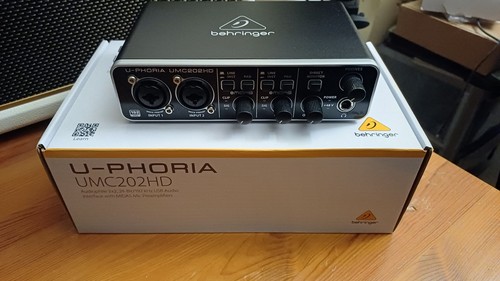 Behringer umc202hd audiophile - behringer,