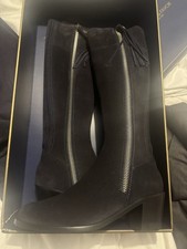 Fairfax And Favour Regina