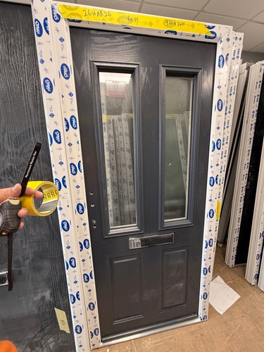 New anthracite grey composite - ,