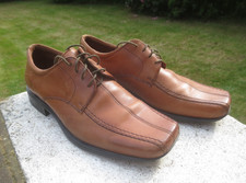 Clarks  Brown Tan Leather