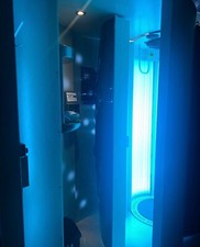 Stand sunbed with cubicle - up,