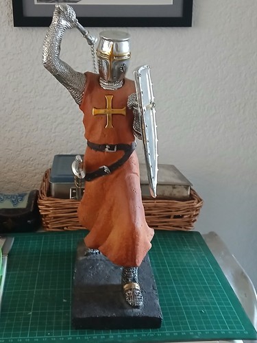 Resin model knight of - a,