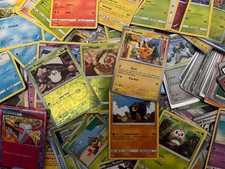 Pokemon Pack Bundle 25x Bulk
