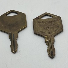 2 - Snap-on Toolbox Tool Chest Box Rolling Cabinet KZ184 Locking Brass Lock Keys