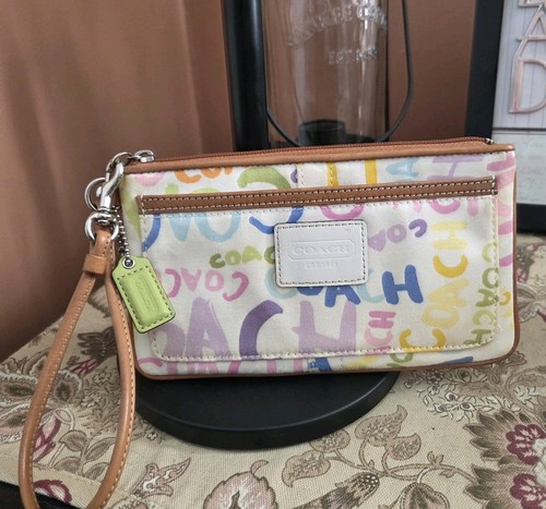 Coach poppy graffiti wristlet - coach,
