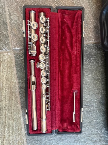 Yamaha 221 flute with - , hard