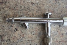 Iwata Revolution SAR Airbrush With Hose & Bottle