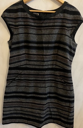 Used hobbs nw3 size woollen - size,