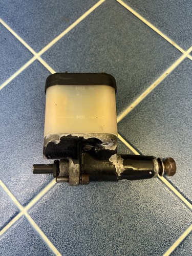 Bmw master cylinder 1982 1984 - cylinder, 1982-1984