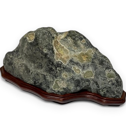 Suiseki natural stone japanese - suiseki,