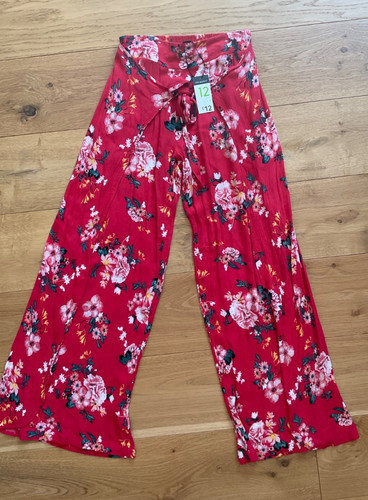 Bnwt ladies red floral - red, wide