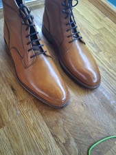 Loake 'Rookes' tan boot. Size