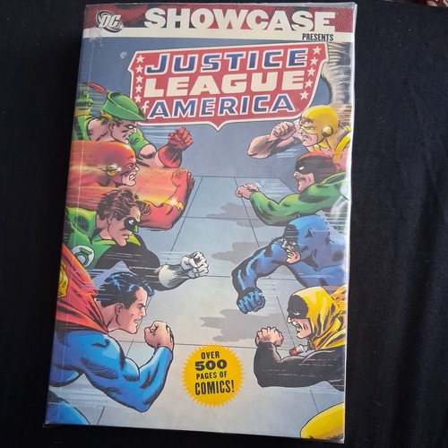 Showcase presents justice - presents,