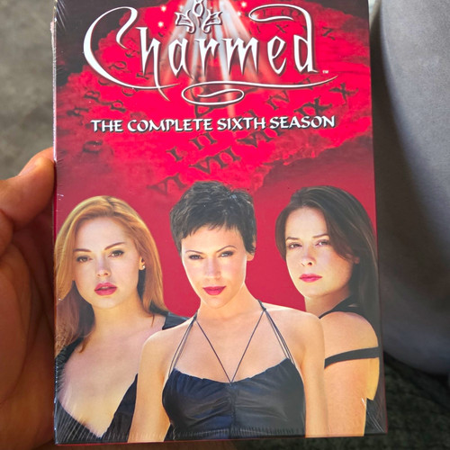 Charmed complete season dvd - complete, 6