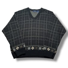 Van Heusen Geometric V-Neck