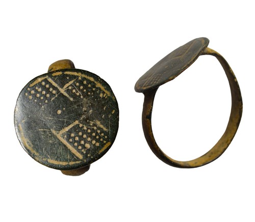 Roman bronze geometric - bronze, signet