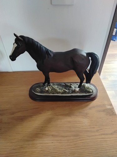 Lovely vintage horse - lovely,