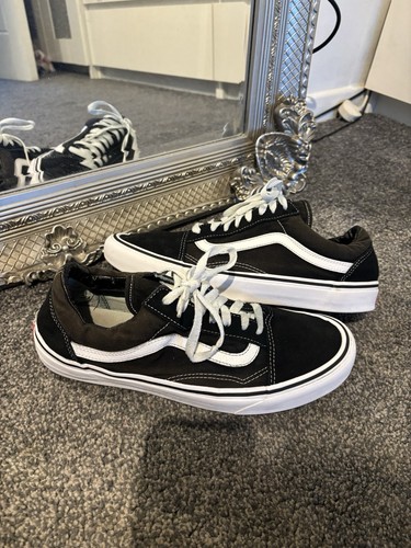 Mens classic black and white