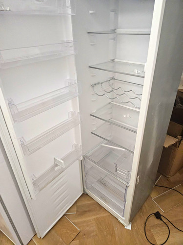 Hotpoint integrated fridge - hotpoint,