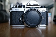 nikon fm2 35mm film camera Plus 4 lenses and Nikon SB900